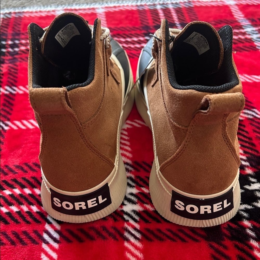 Sorel Kids Shoes in Brown and Black - Picture 3 of 4
